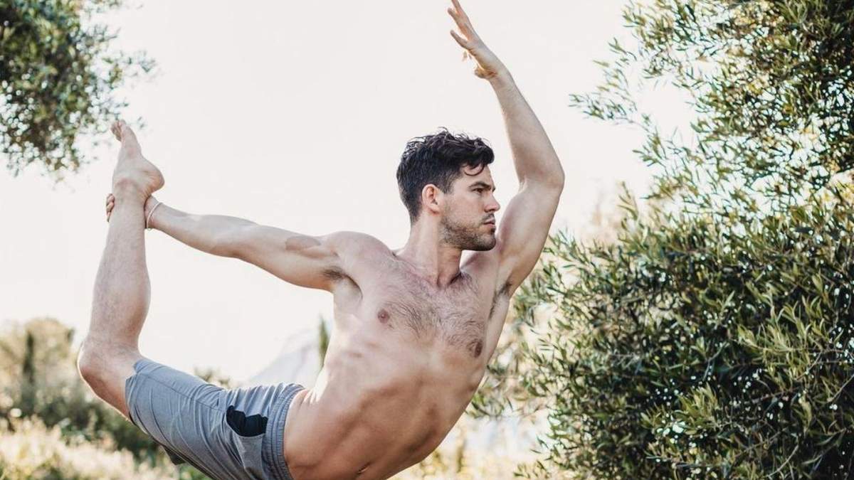 Как стать сильнее с помощью йоги – 3 лучшие упражнения для мужчины