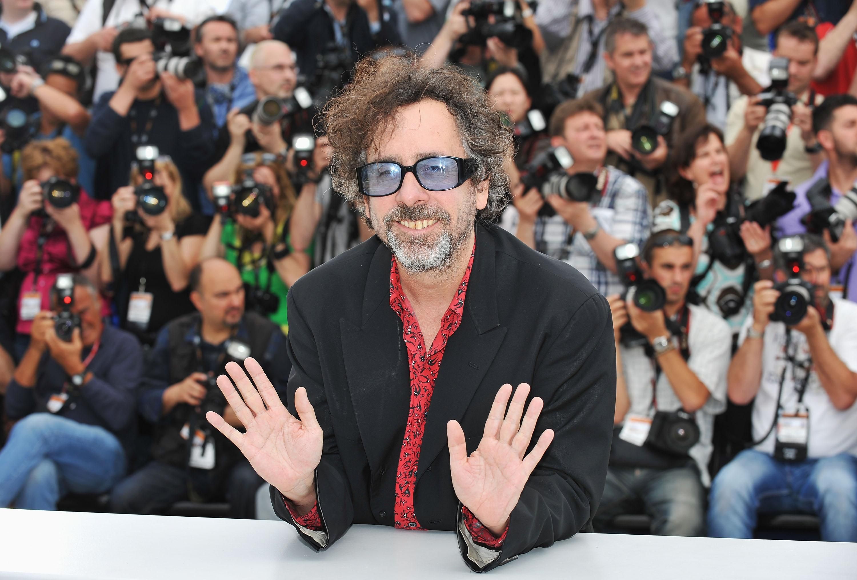 Гид по стилю по фильмам Тима Бертона: Total black и смесь субкультур Гид по стилю по фильмам Тима Бертона: Total black и смесь субкультур