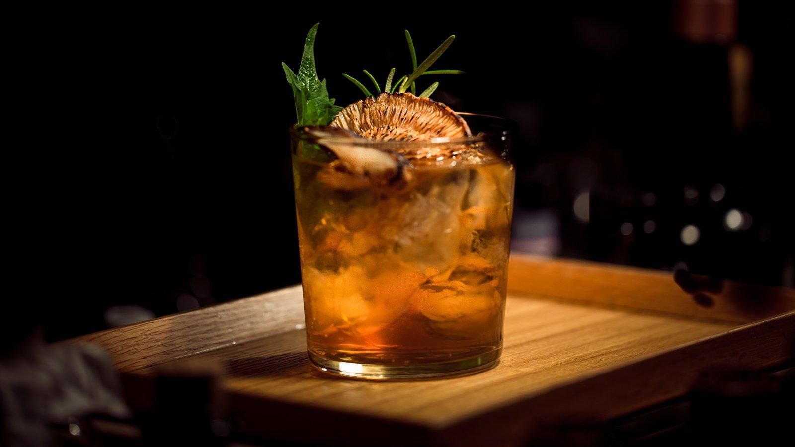 Nemiroff Godmother: рецепт приготування твісту коктейлю Godmother Nemiroff Godmother: рецепт приготування твісту коктейлю Godmother