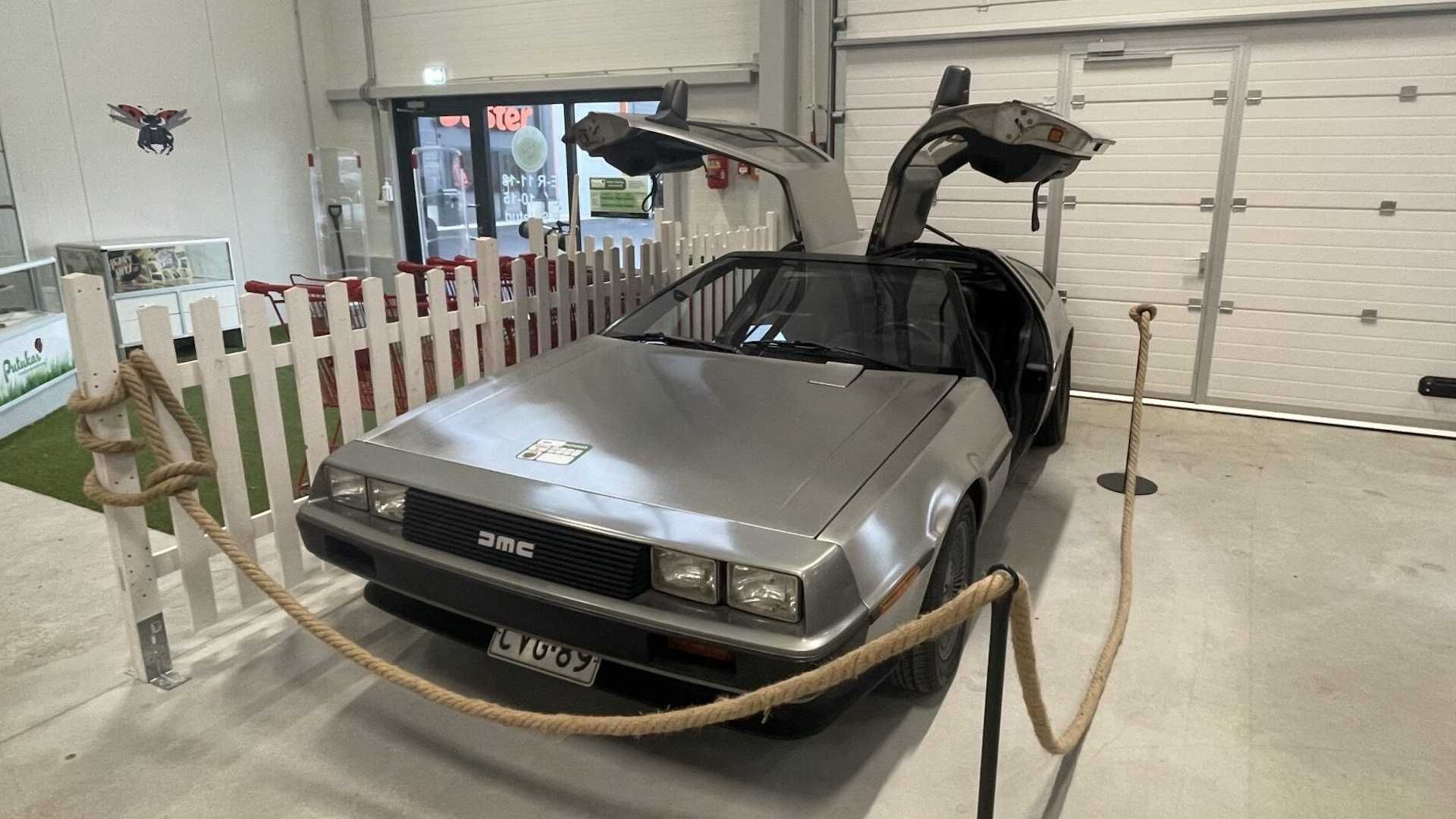 Назад в будущее: DMC DeLorean обнаружили на эстонской барахолке