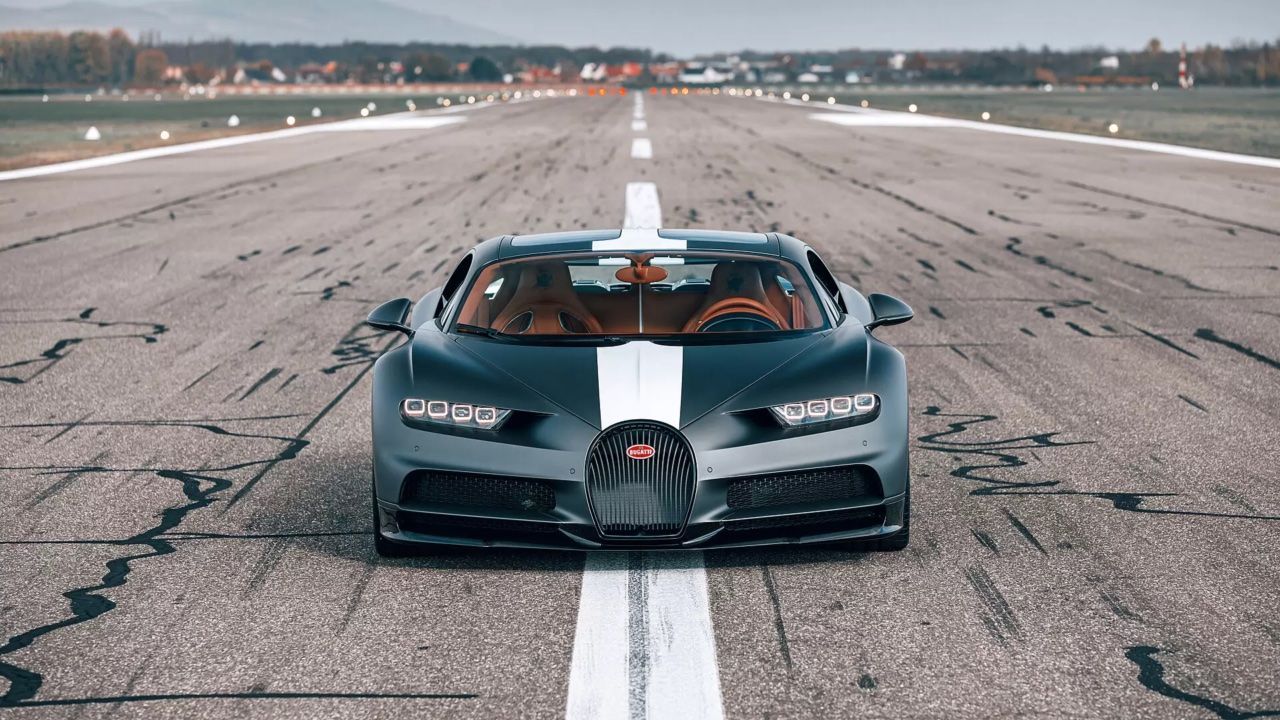 Bugatti представила лимитированный Chiron Sport Les Légendes du Ciel