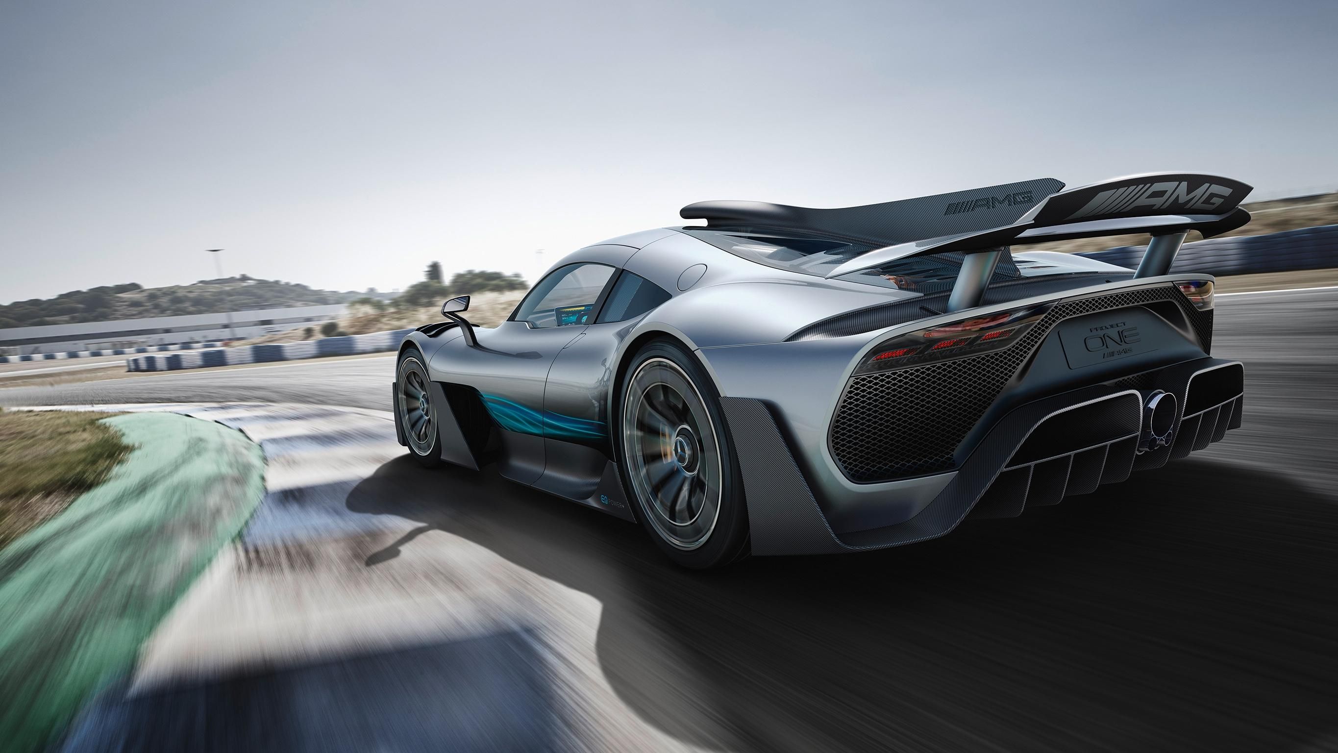 Смотри, как выглядит симулятор езды на Mercedes-AMG One: крутое видео