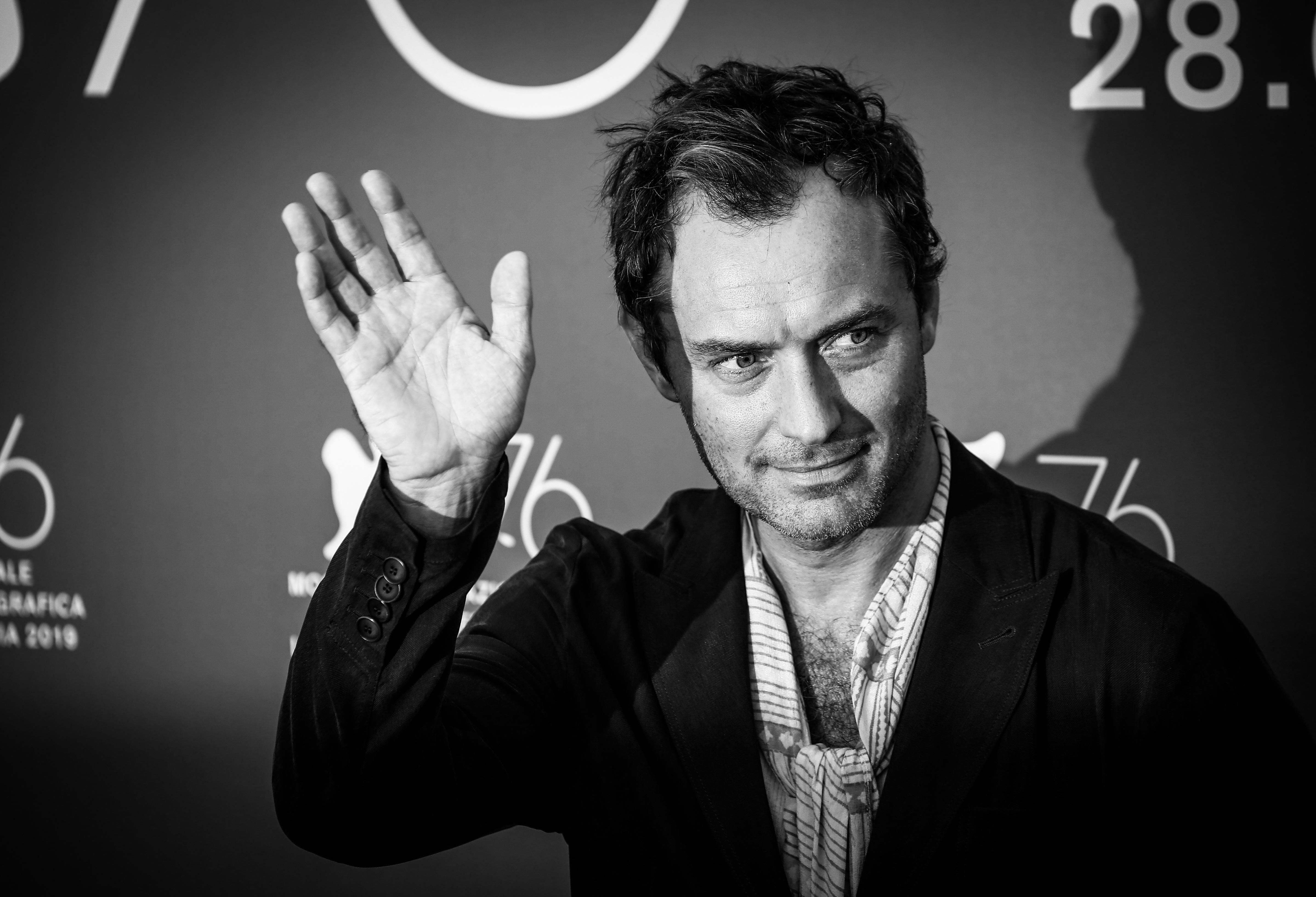 Тату Джуда Лоу: що означають татуювання на тілі Джуда Лоу Тату Джуда Лоу: що означають татуювання на тілі Джуда Лоу