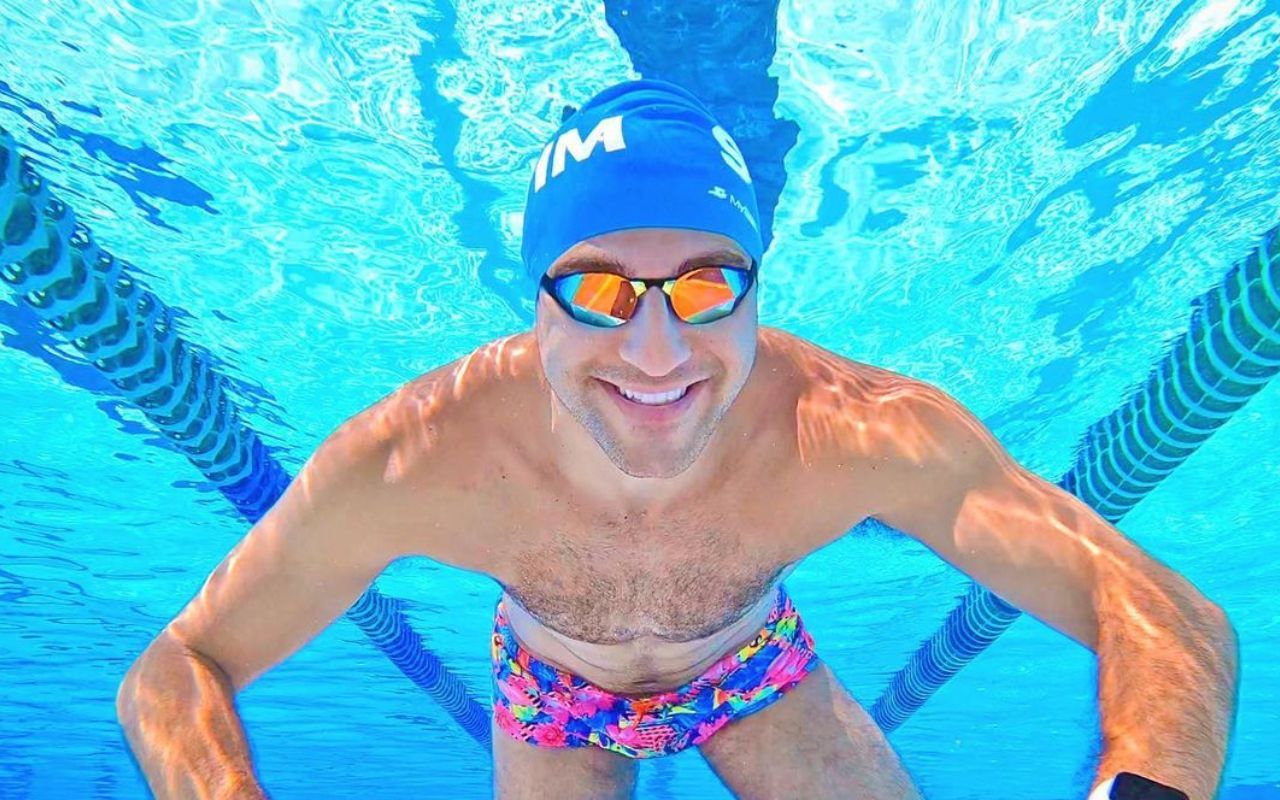 Плавав 30 днів по 3 кілометри: бізнесмен зі США влаштував собі челендж