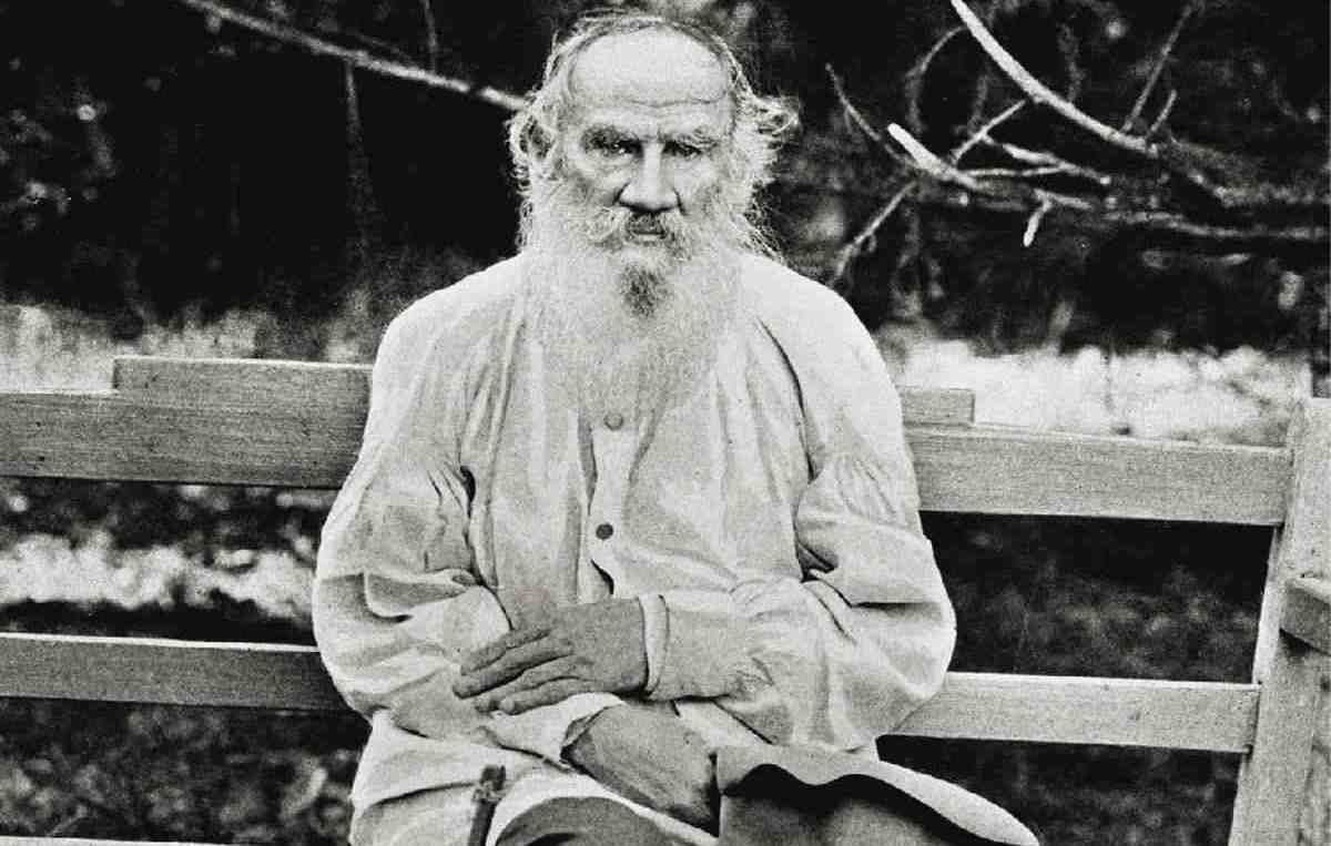 Загадка про шапку: чи дійсно Лев Толстой вчив, як обманювати продавців Загадка про шапку: чи дійсно Лев Толстой вчив, як обманювати продавців