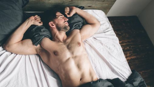Тренуйся в ліжку: 7 розтяжок, з яких варто починати кожен ранок