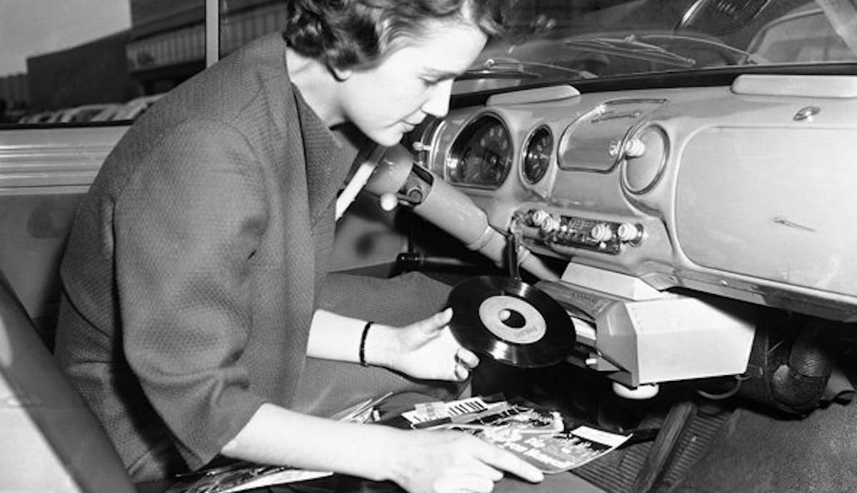 Граммофон автомобильный: странные изобретения, не дожившие до сегодня Граммофон автомобильный: странные изобретения, не дожившие до сегодня