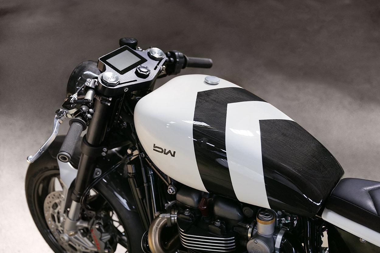 Мотоцикл Thruxton 1200 RS отримав нове життя – круті фото байка Мотоцикл Thruxton 1200 RS отримав нове життя – круті фото байка