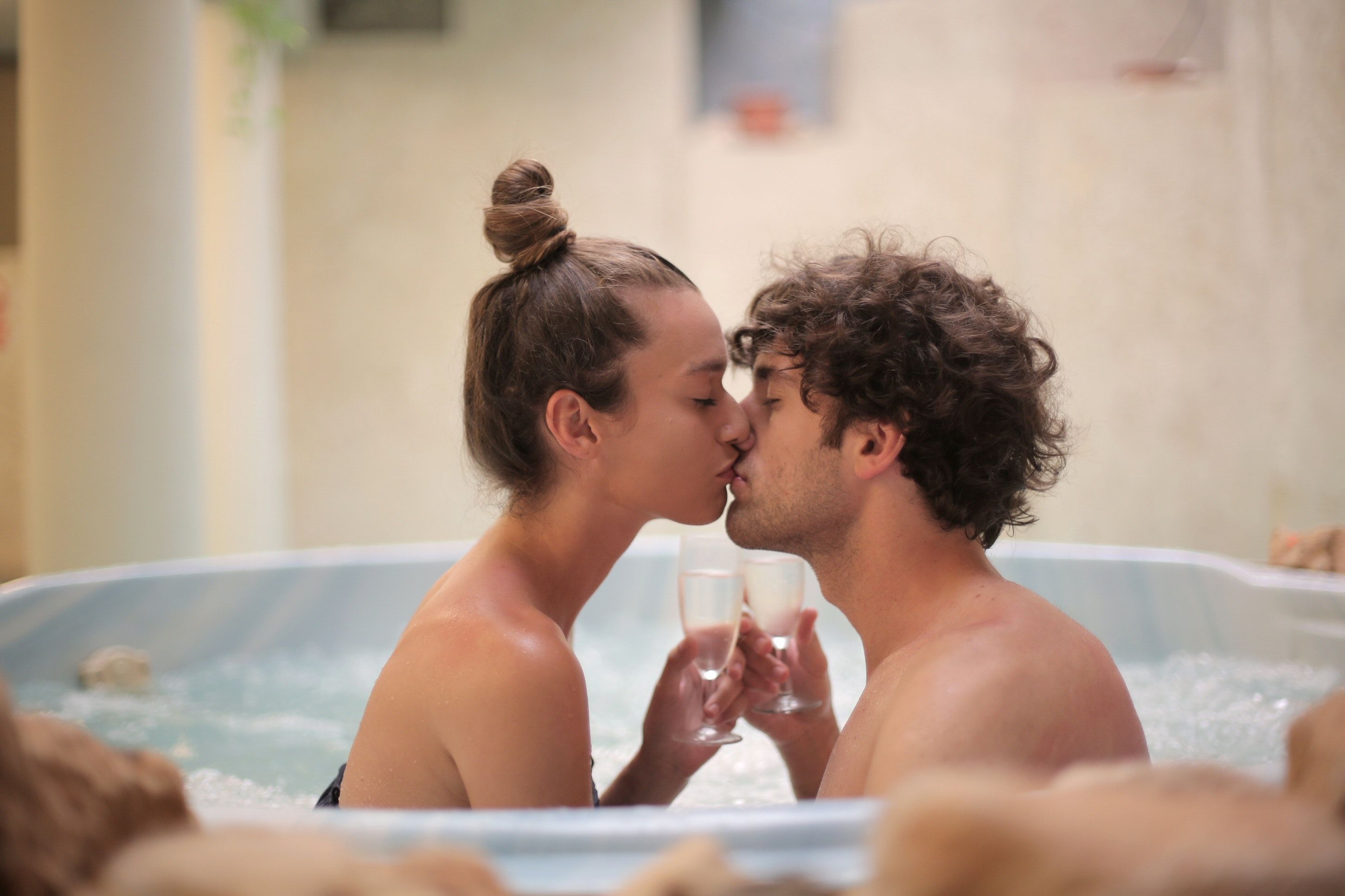 Секс у ванній – 5 порад, які допоможуть отримати більше задоволення