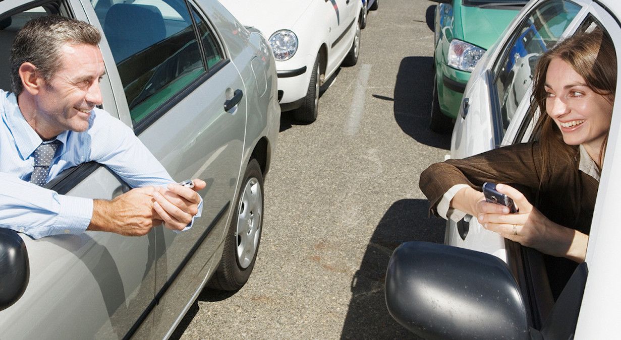 Как правильно знакомиться за рулем: 4 ситуации из жизни Как правильно знакомиться за рулем: 4 ситуации из жизни
