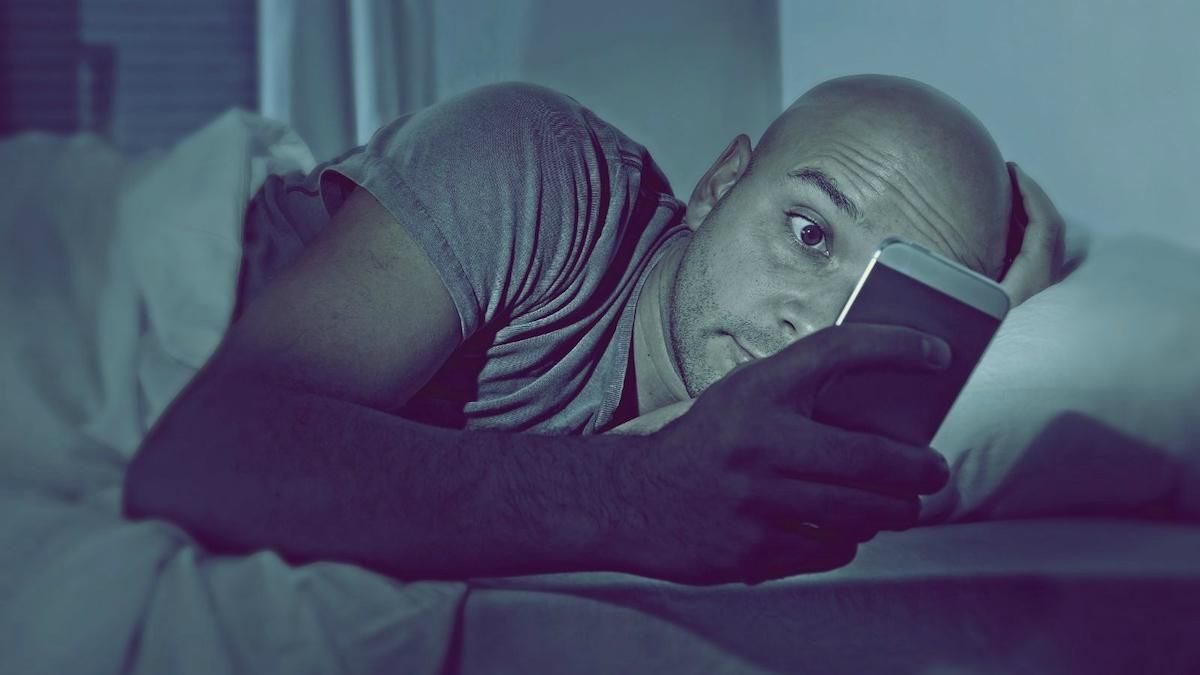 Як знову заснути, якщо прокинувся посеред ночі Як знову заснути, якщо прокинувся посеред ночі