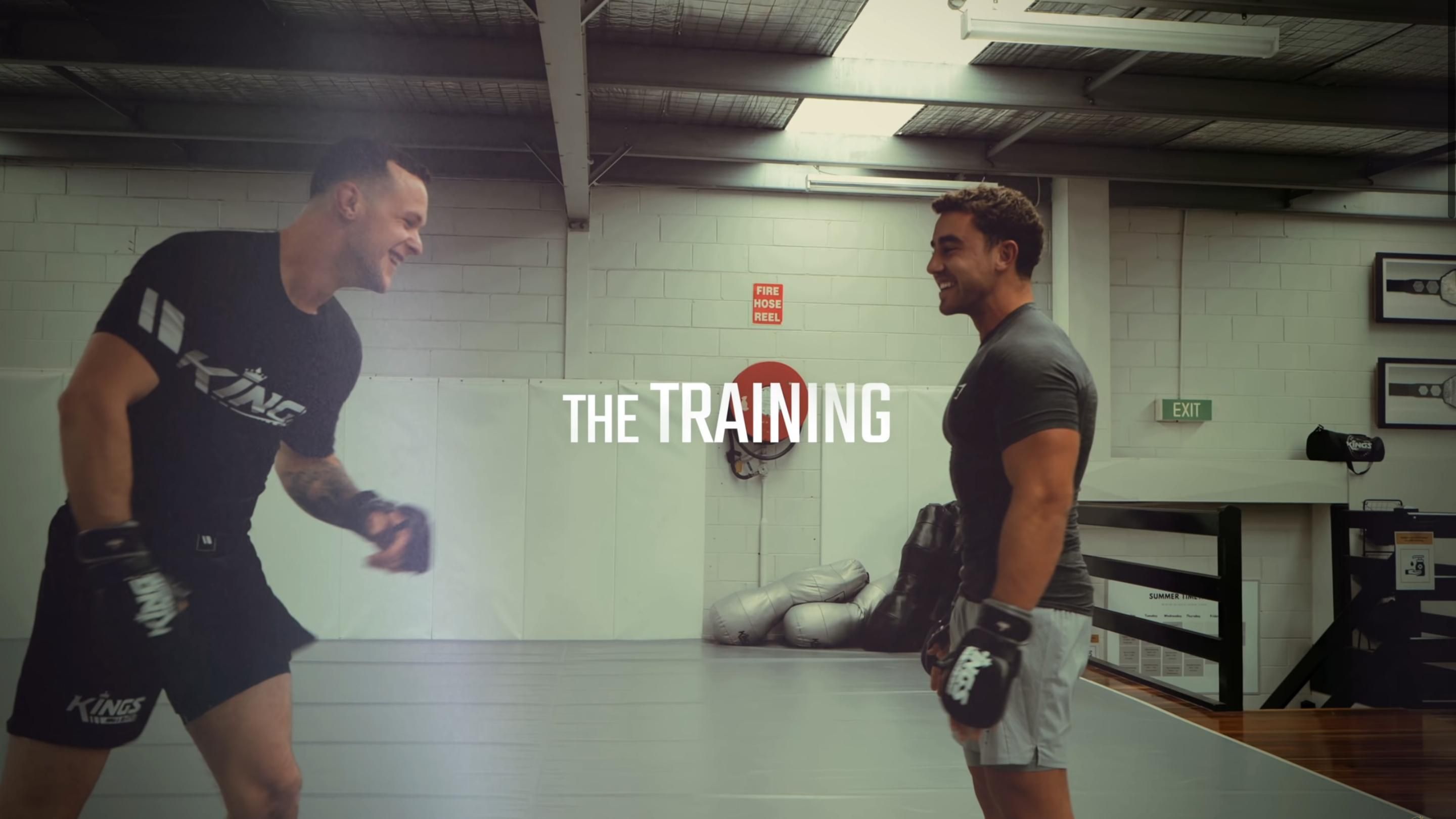Боєць MMA показав бодибілдеру, що м'язи нічого не вирішують – відео