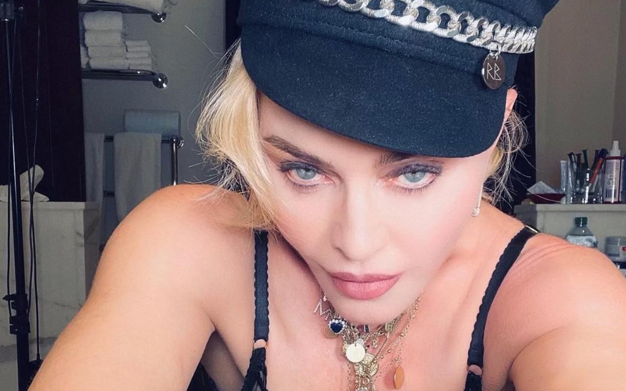 Мадонна знялася у відвертій спідній білизні – гарячі фото співачки
