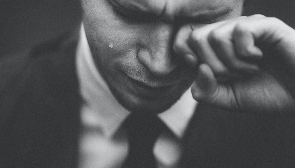 Мужчины не плачут: откуда взялся этот стереотип и почему он вреден