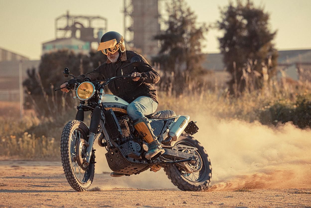 Suzuki DR 800 S Big превратили в произведение искусства – крутые фото Suzuki DR 800 S Big превратили в произведение искусства – крутые фото