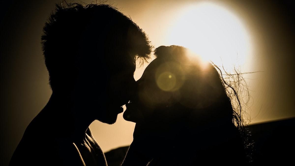 Иммунитет, секс, судьба: как влияют поцелуи на организм мужчины