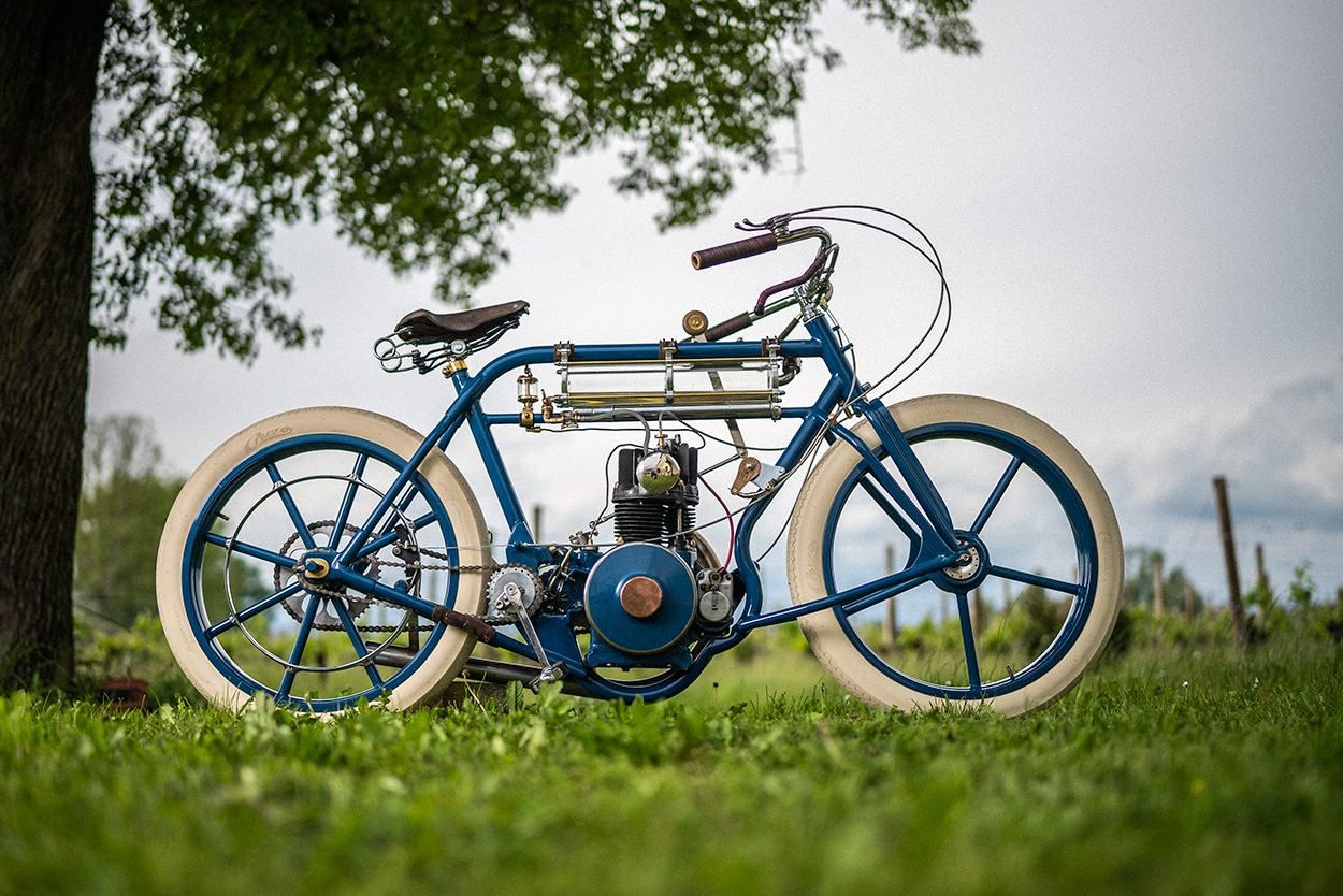 Мастер из Италии создал мотоцикл, который больше напоминает велосипед