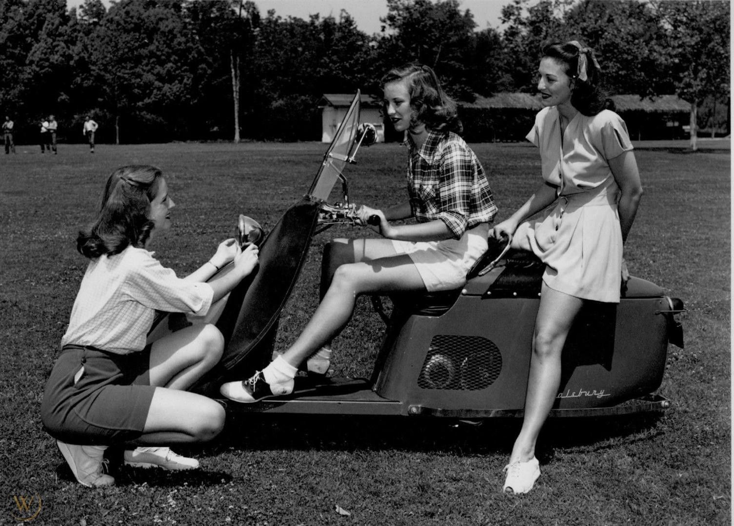 Футуристический мопед Salsbury Model 85 пустили с молотка фото и видео Футуристический мопед Salsbury Model 85 пустили с молотка фото и видео