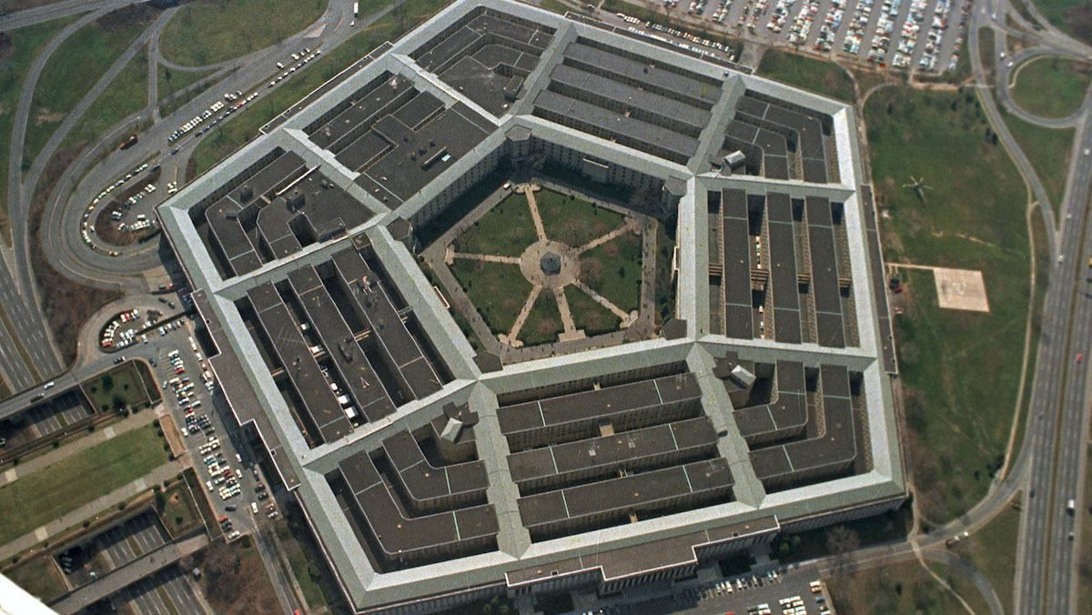 Секреты Пентагона: почему США поставили минобороны именно там и так
