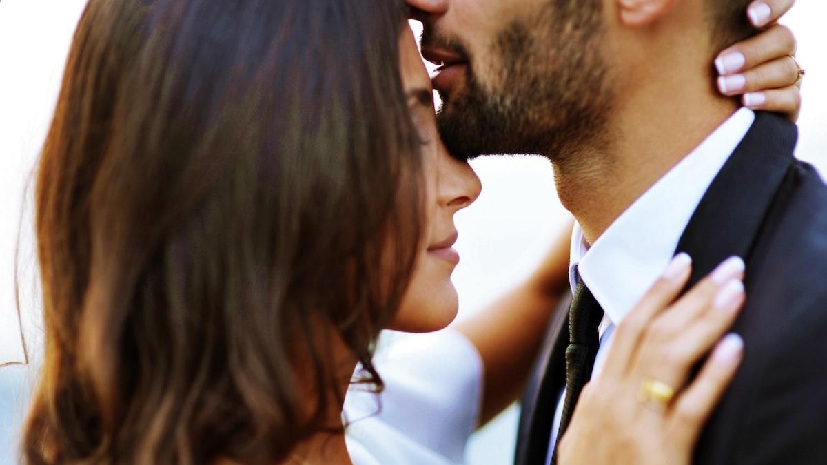 Как женщина может распознать мужчину, который хорошо целуется