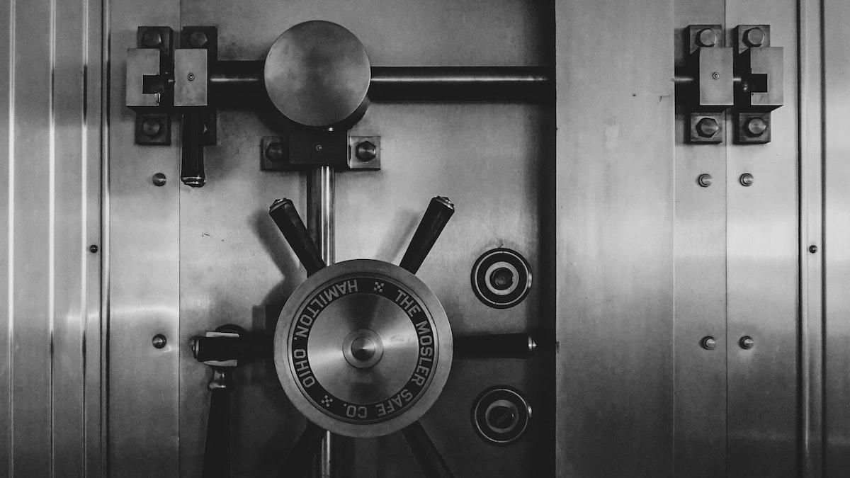 Где спрятать ценные вещи дома: 10 тайных – и не очень – мест Где спрятать ценные вещи дома: 10 тайных – и не очень – мест