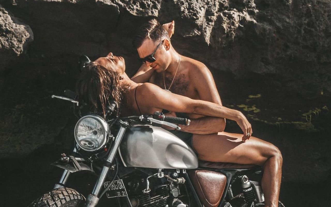 Как заняться сексом на мотоцикле: лучшие сексуальные позы