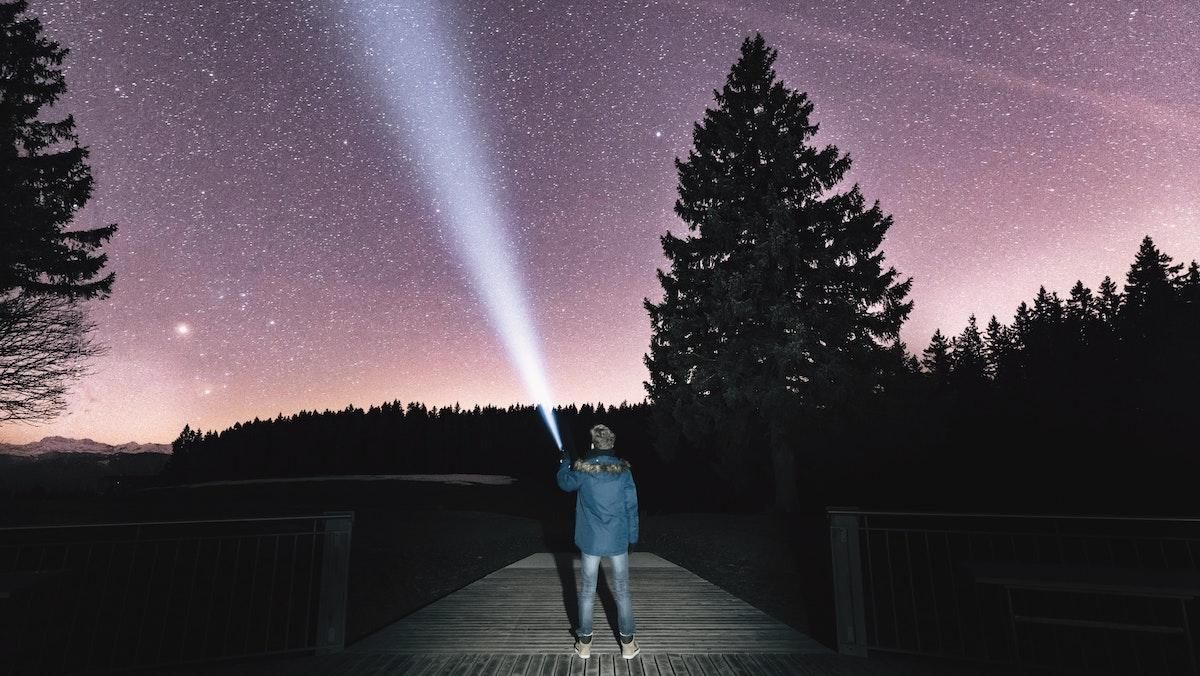 Планета-убийца Нибиру и Зона 51: просто космические глупости, в которые до сих пор верят - Men Планета-убийца Нибиру и Зона 51: просто космические глупости, в которые до сих пор верят - Men