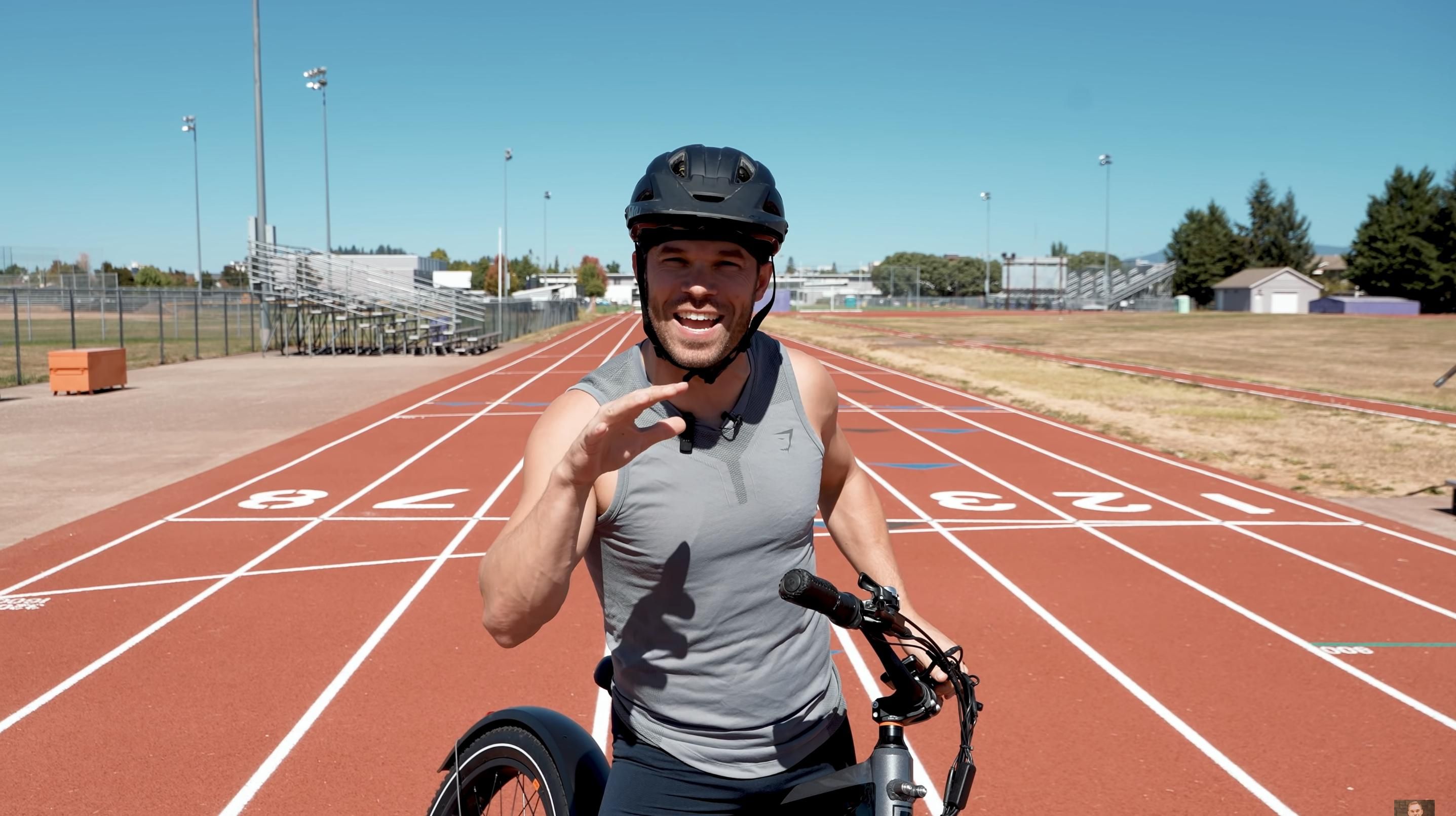 Чи зуміє олімпійський бігун обійти електровелосипед: епічна дуель, яка зробить твій день - Men