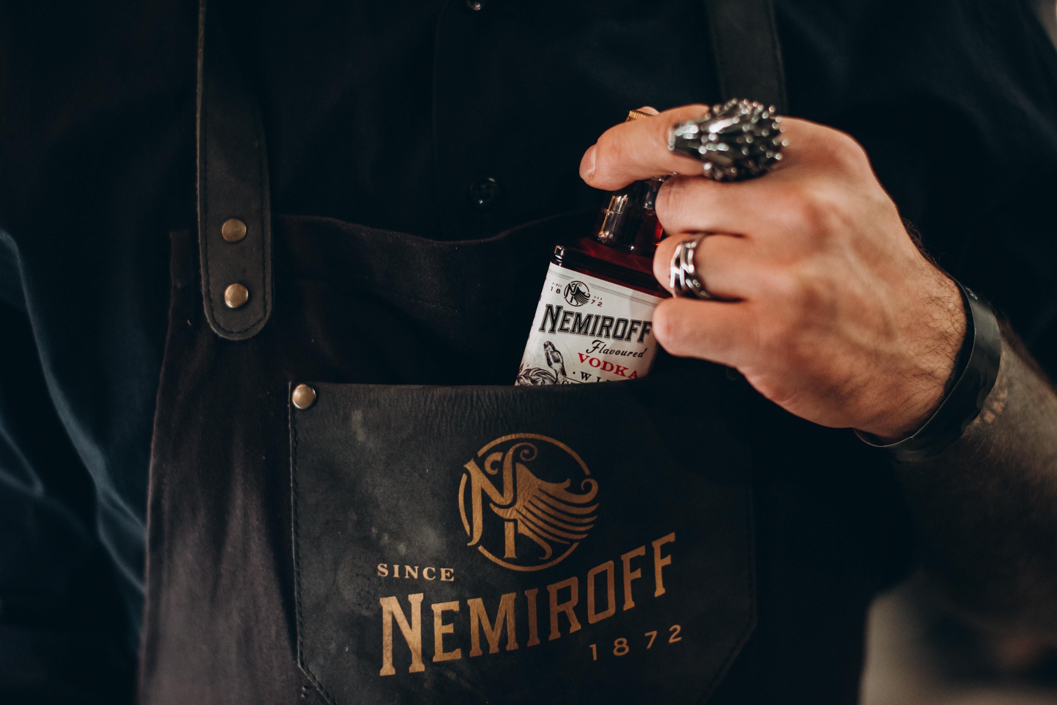 Когда меньше значит больше: 5 преимуществ алкоголя в мини-формате - Men Когда меньше значит больше: 5 преимуществ алкоголя в мини-формате - Men