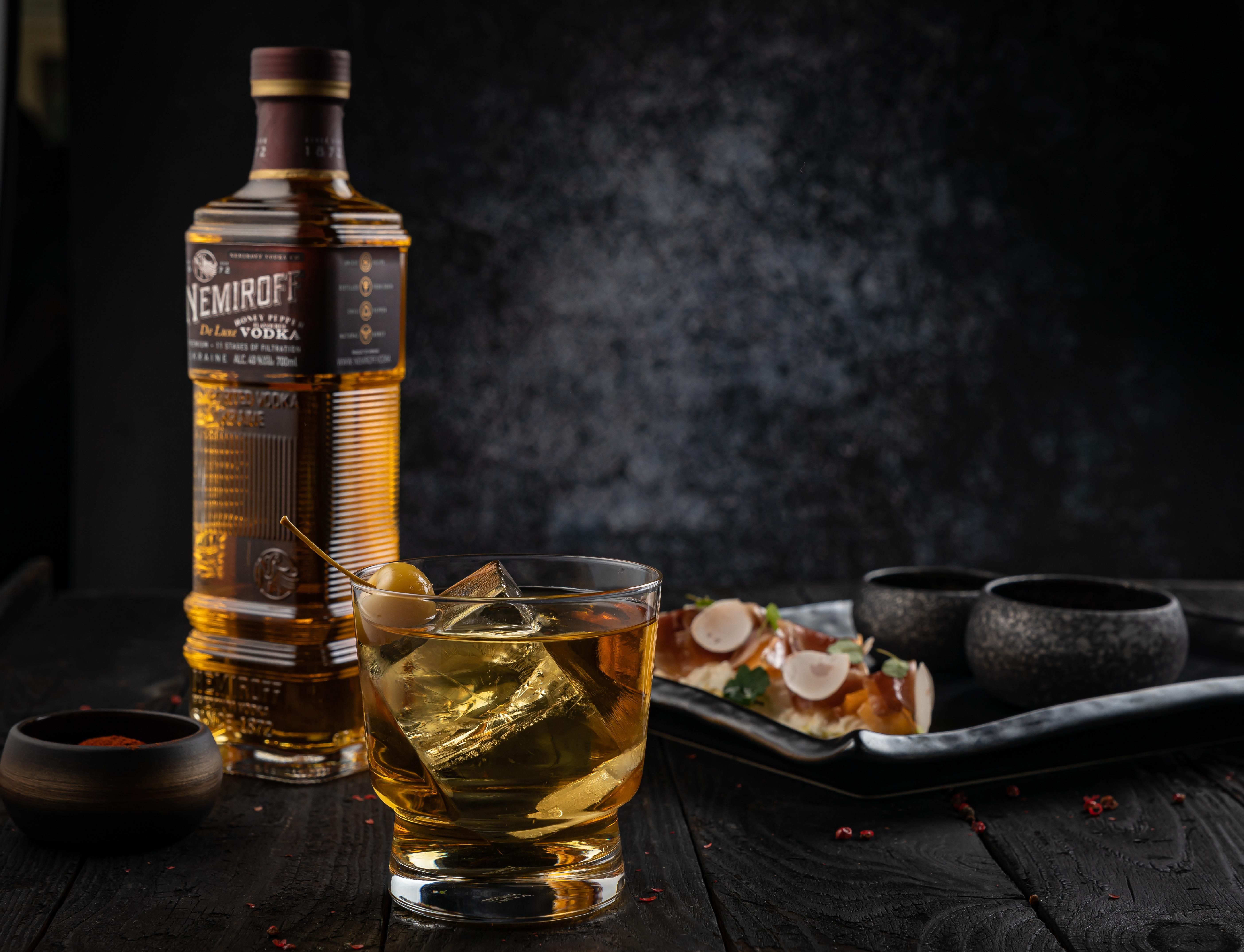 Крутые коктейли, приготовленные на медовой с перцем: попробуй себя в роли барMENа - Men Крутые коктейли, приготовленные на медовой с перцем: попробуй себя в роли барMENа - Men