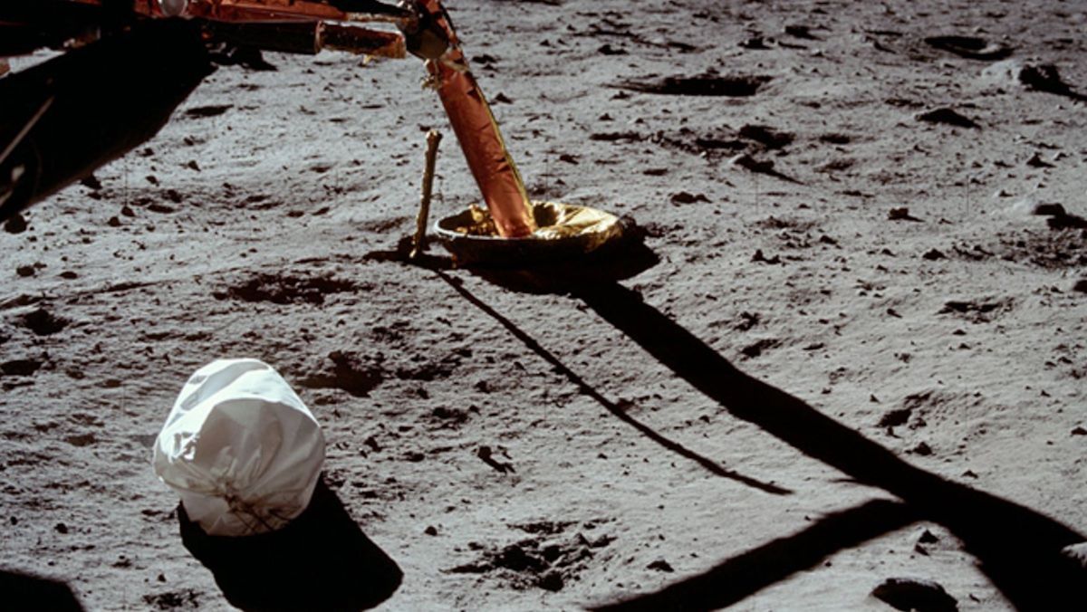Сміття на Місяці - скільки його та які дивні речі там можна знайти - Men Сміття на Місяці - скільки його та які дивні речі там можна знайти - Men