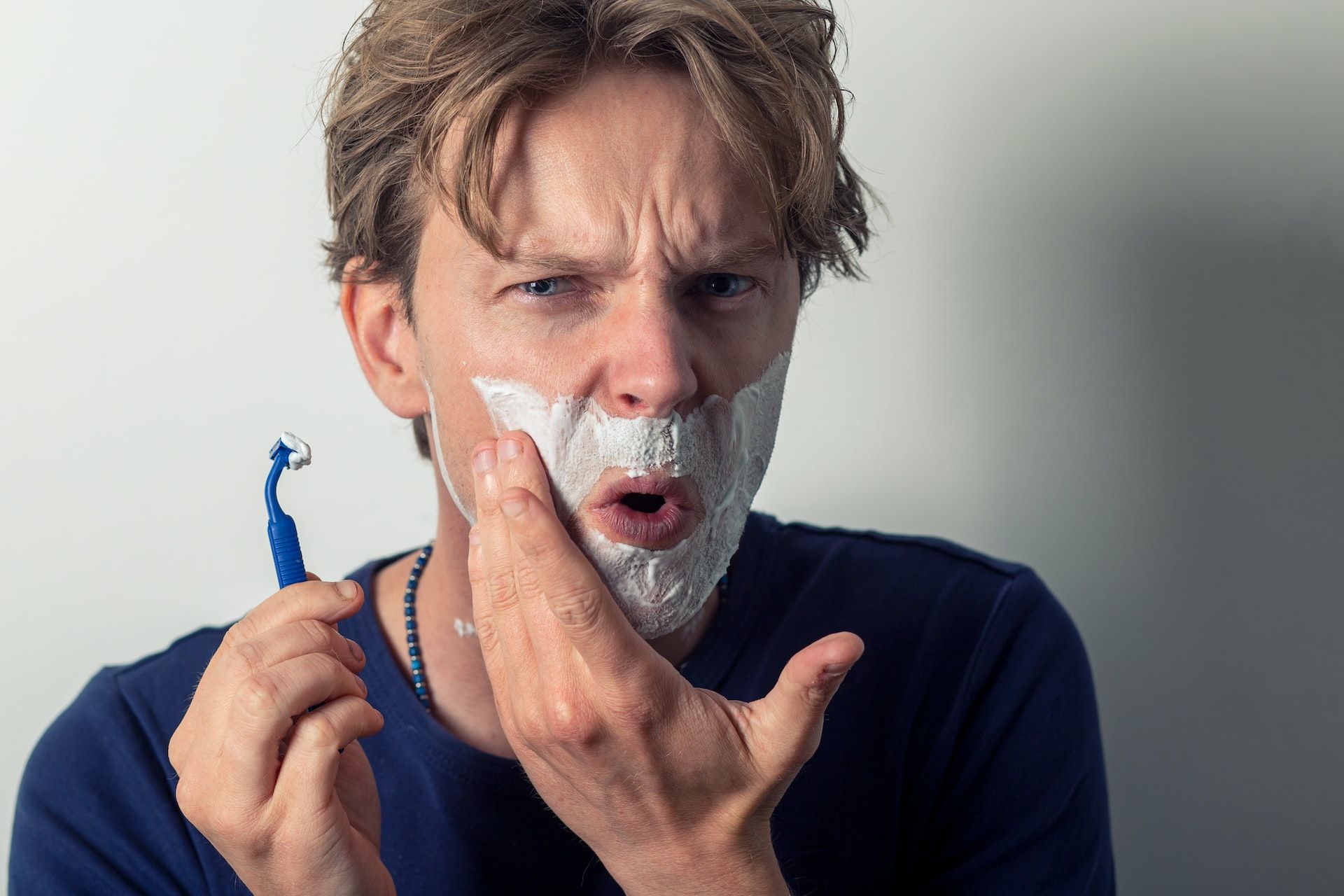 Як доглядати за бритвою - що потрібно робити, щоб не було подразнення під час гоління