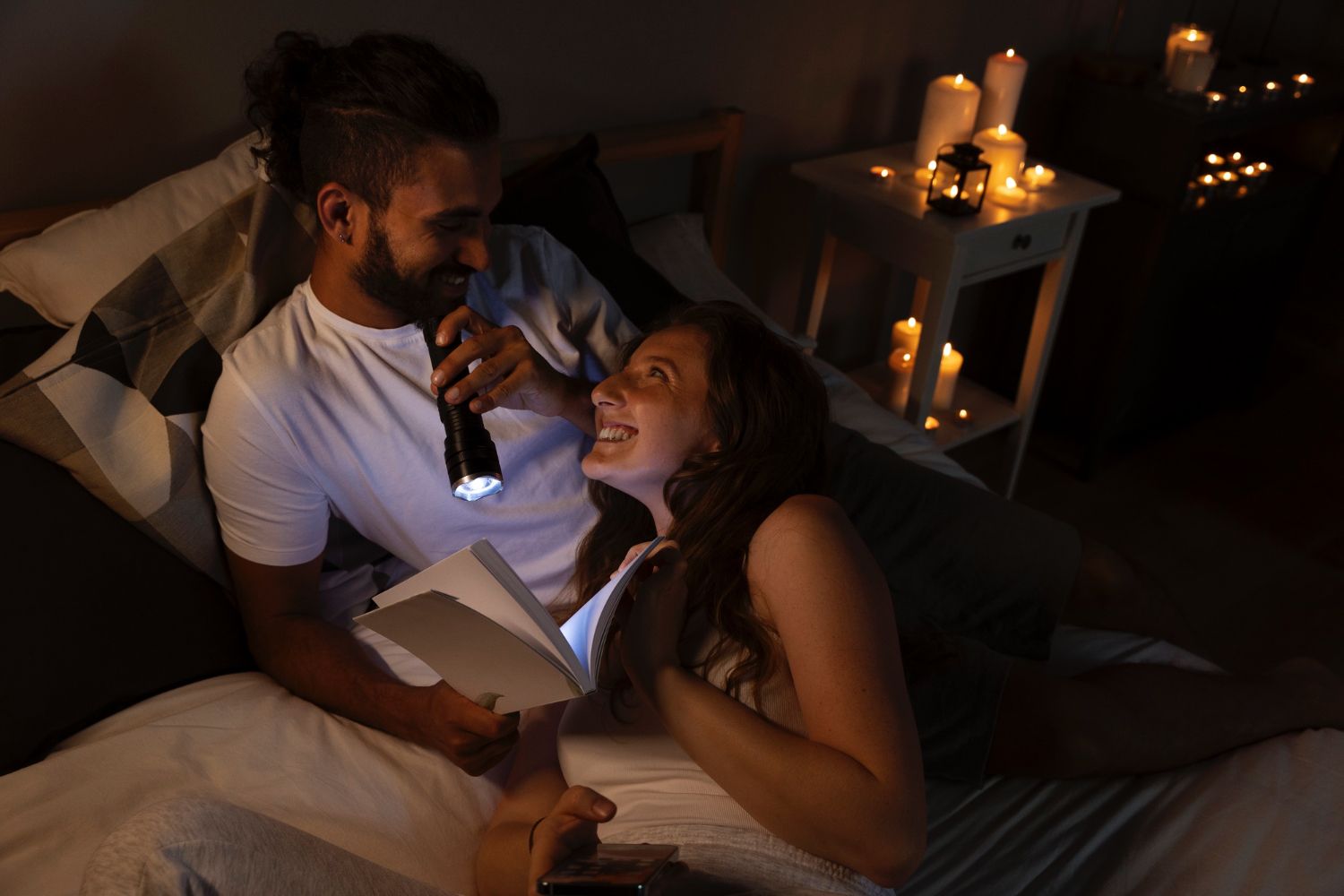 Что делать во время блекаута – секс-советы для пар, сидящих без света