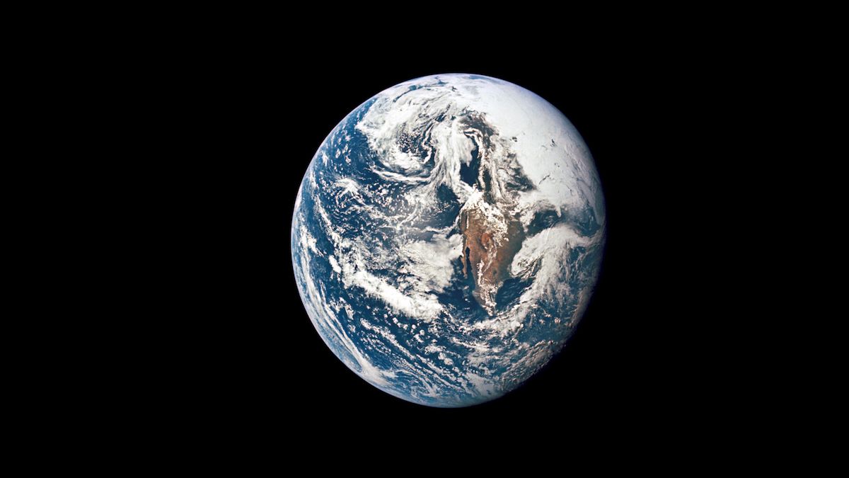 Земля - вигляд із космосу - перший повний знімок зі супутника NOAA-21 - Men