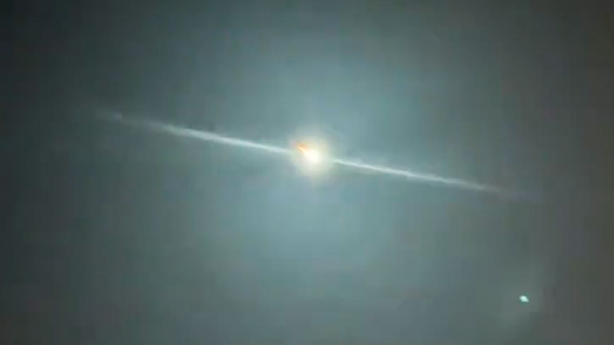Астероїд SAR 2667 запалив яскраву вогняну кулю над Європою - фото та відео - Men