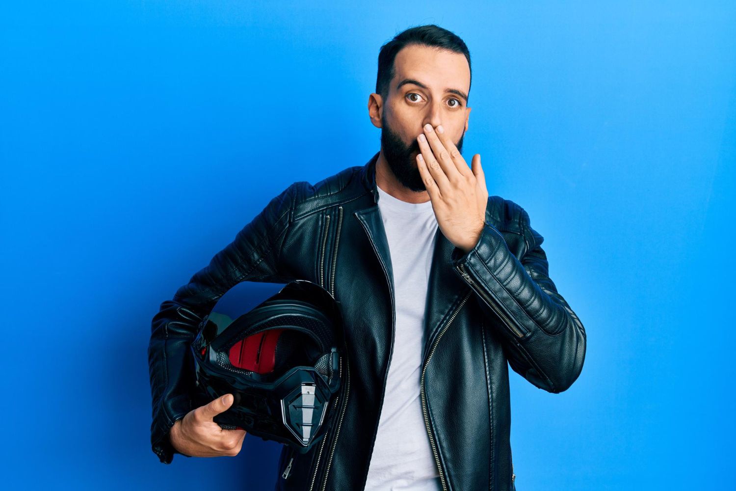 Не про все потрібно розповідати іншим людям Не про все потрібно розповідати іншим людям