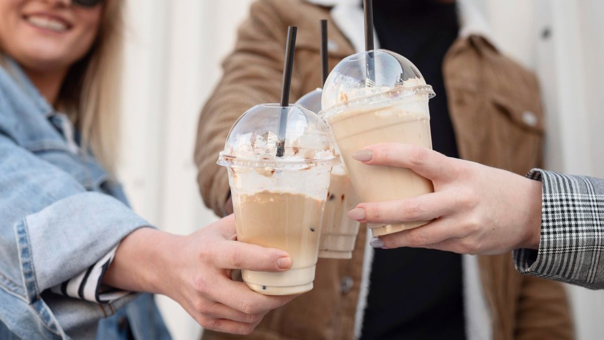 Гарячу чи холодну каву обрати – що впливає на вміст кофеїну - Men