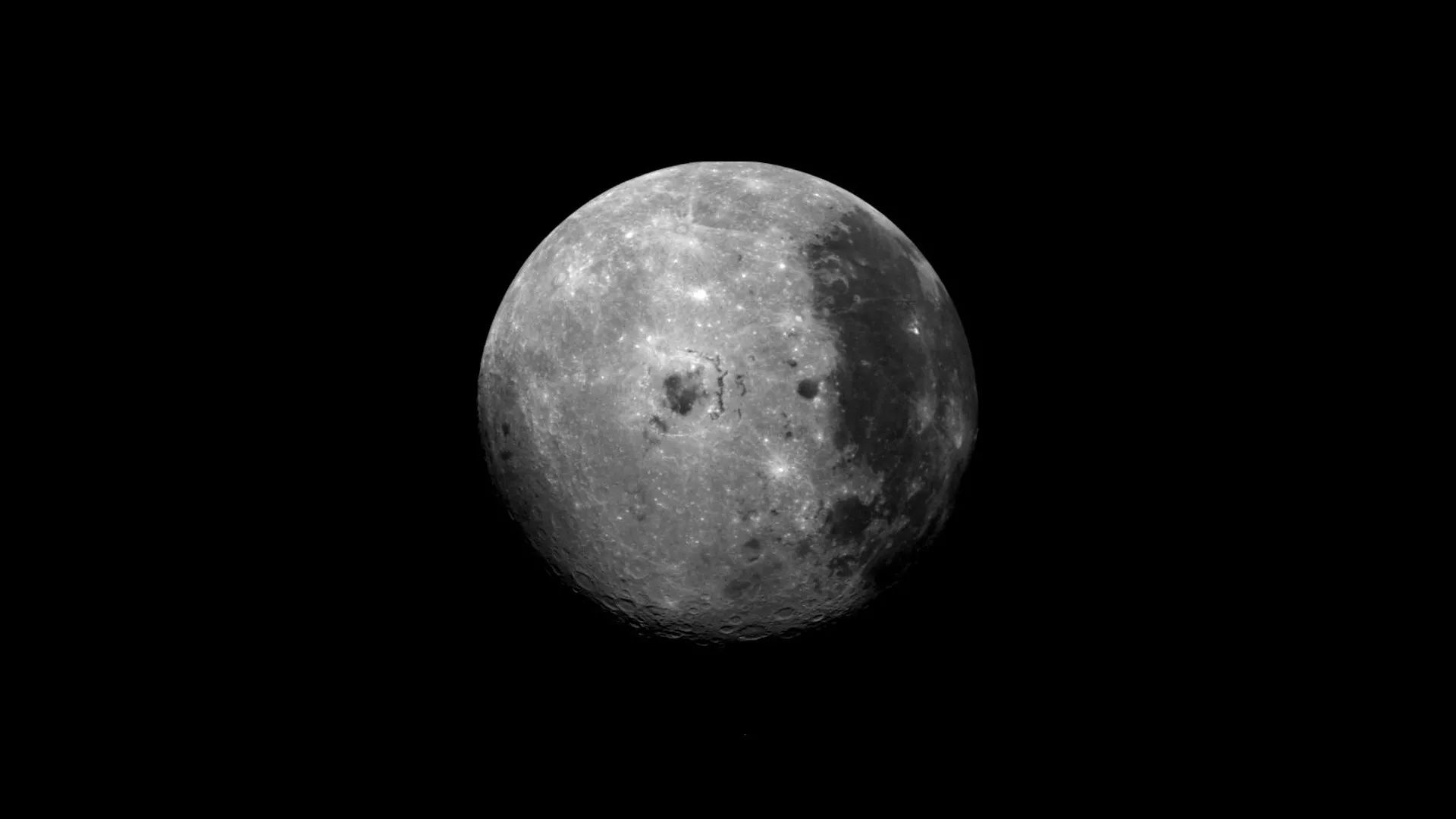 Гігантське гранітне утворення на зворотному боці Місяця - чим воно інтригує - Men