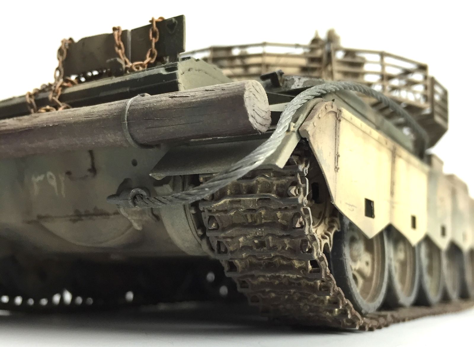 Чоловік придбав собі танк і був шокований знахідкою всередині Чоловік придбав собі танк і був шокований знахідкою всередині